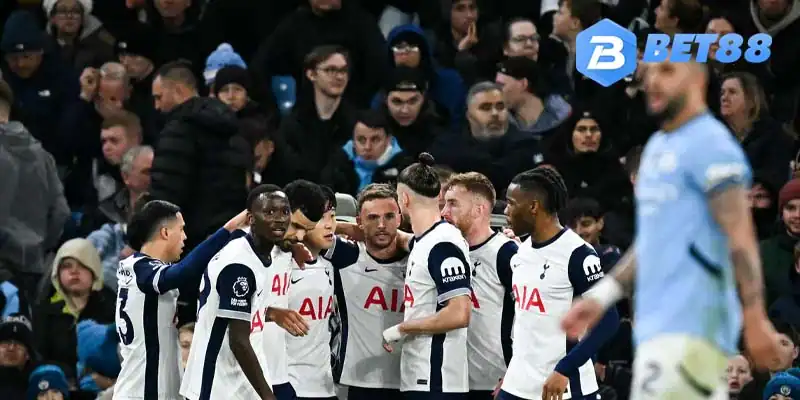 Manchester City thường chơi rất tệ trước Gà Trống